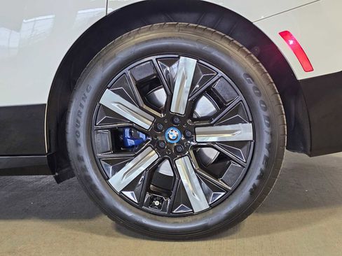 Certified 2024 BMW iX xDrive50 w/ Premium Package AWD/4WD image 8