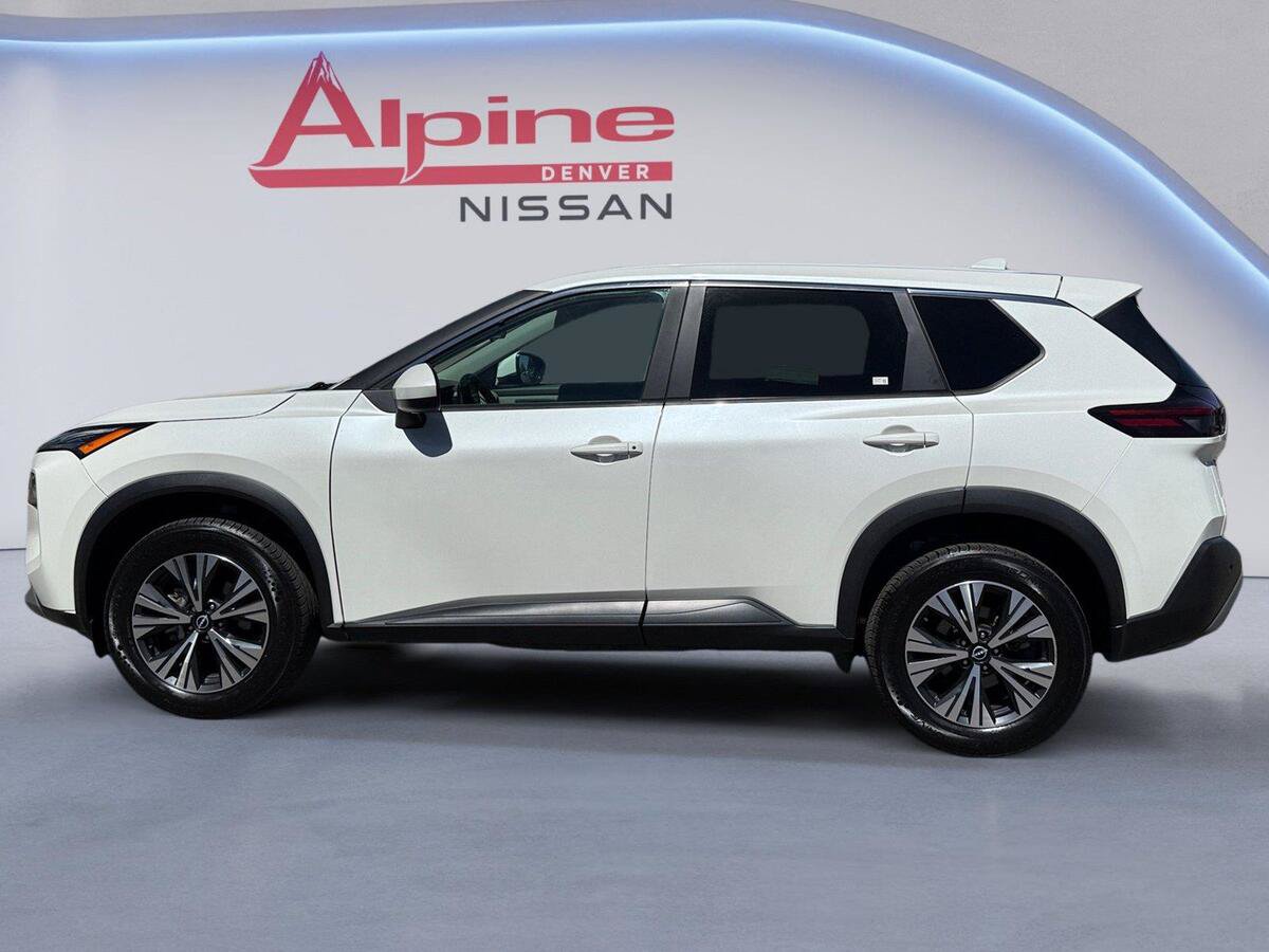 Used 2023 Nissan Rogue SV FWD image 2