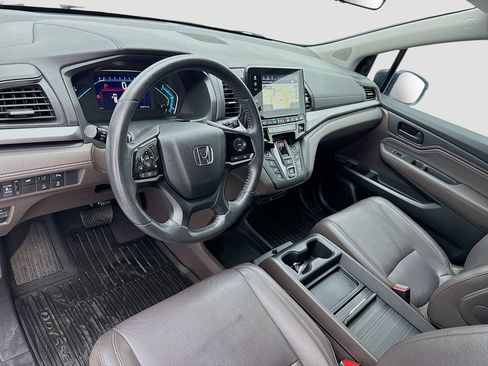 Used 2018 Honda Odyssey Touring image 7