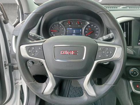 Used 2022 GMC Terrain SLE w/ LPO, Floor Liner Package FWD image 21