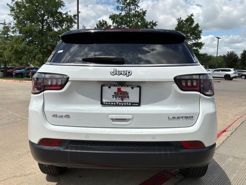 Used 2025 Jeep Compass Limited AWD/4WD image 7