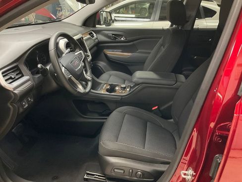 Certified 2023 GMC Acadia SLE w/ Driver Convenience Package image 13
