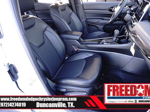 New 2026 Jeep Compass Latitude image 15