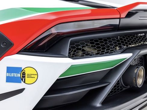 Used 2024 Lamborghini Huracan Sterrato AWD/4WD image 5
