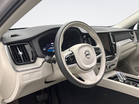 Used 2025 Volvo XC60 B5 Ultra w/ Climate Package image 6