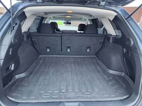 Used 2016 Subaru Outback 2.5i Premium image 13