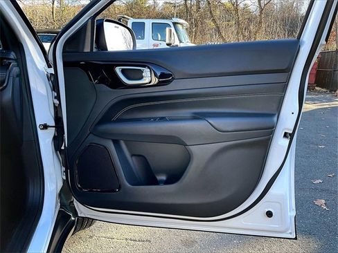 Used 2022 Jeep Compass Altitude image 19