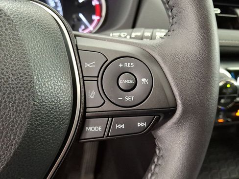 Used 2023 Toyota RAV4 XLE Premium AWD/4WD image 10