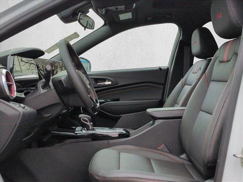 New 2026 Chevrolet Trax RS w/ Sunroof Package image 4