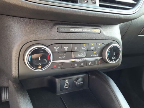 Certified 2024 Ford Escape Active AWD/4WD image 23