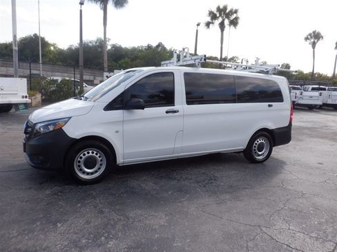 Used 2023 Mercedes-Benz Metris image 2