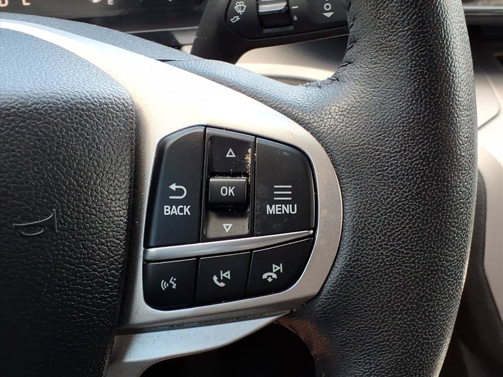 Used 2024 Ford Explorer XLT w/ Equipment Group 202A RWD image 22