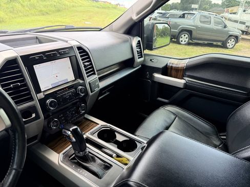 Used 2020 Ford F150 Lariat RWD image 20