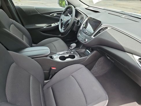 Used 2024 Chevrolet Malibu LT FWD image 10