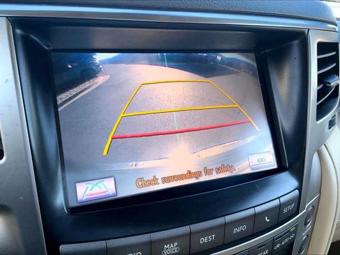 Used 2013 Lexus LX 570 4WD image 25