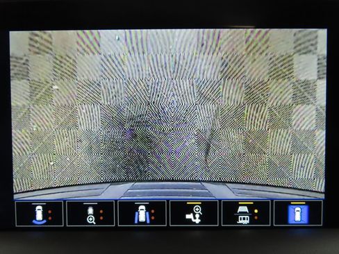 Used 2024 GMC Yukon SLT w/ SLT Luxury Package AWD/4WD image 26