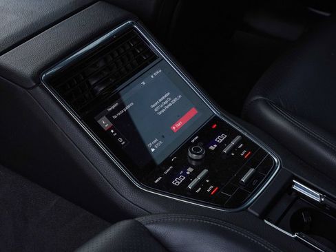 Used 2020 Porsche Panamera 4 AWD/4WD image 7