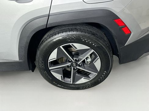 Used 2025 Hyundai Tucson SEL FWD image 11