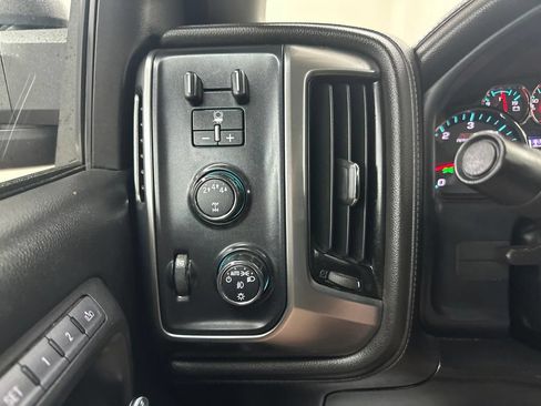 Used 2017 Chevrolet Silverado 2500 LTZ w/ Vortec Plus Package AWD/4WD image 43