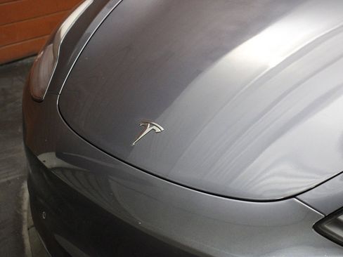 Used 2022 Tesla Model 3 image 3