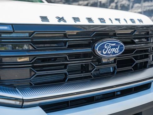 New 2025 Ford Expedition Max Platinum w/ Platinum Ultimate Package AWD/4WD image 22