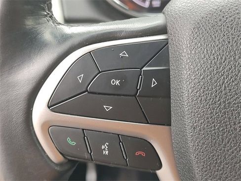 Used 2018 Jeep Grand Cherokee Limited image 24