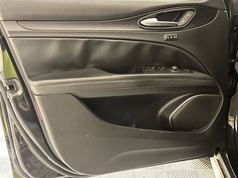 Used 2019 Alfa Romeo Stelvio AWD image 29