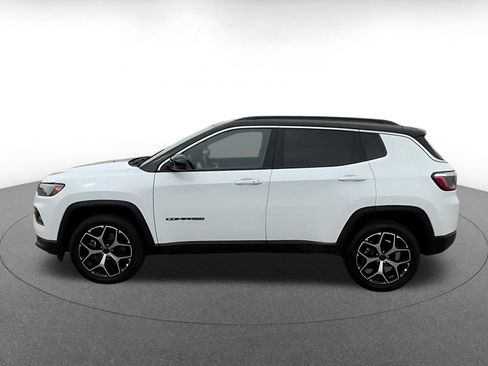 Used 2025 Jeep Compass Limited AWD/4WD image 7
