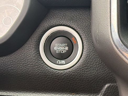 Used 2024 RAM 1500 Laramie RWD image 16