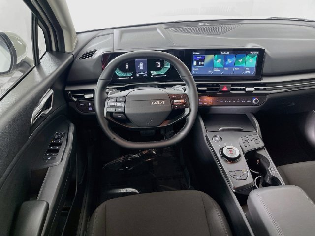 Used 2026 Kia Sportage LX FWD image 23