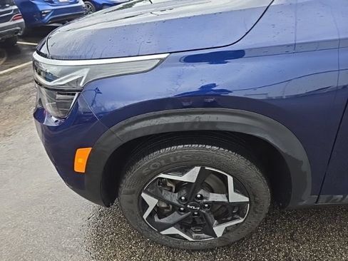 Used 2025 Kia Seltos EX w/ EX Sunroof Package AWD/4WD image 10