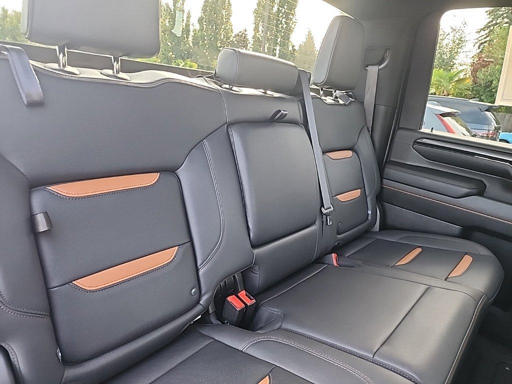 Used 2024 GMC Sierra 3500 AT4 AWD/4WD image 18