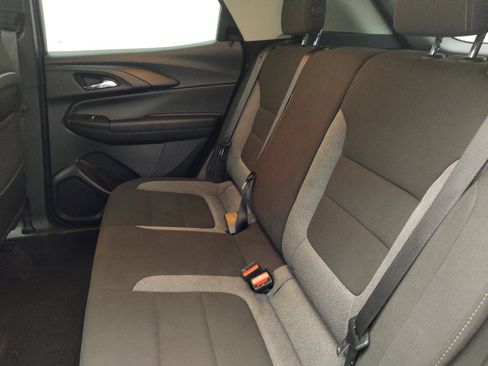 Used 2025 Chevrolet TrailBlazer LT FWD image 18