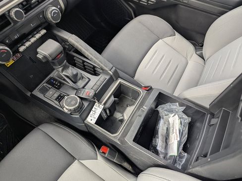 Used 2024 Toyota Tacoma TRD Sport w/ TRD Sport Upgrade Package image 34