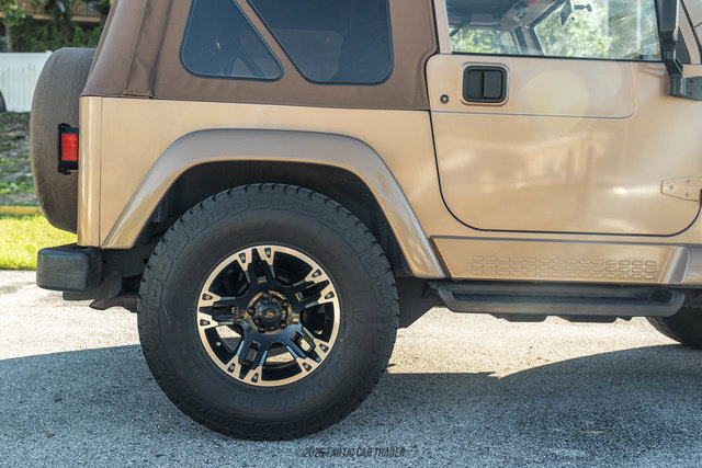 Used 1999 Jeep Wrangler Sahara AWD/4WD image 9