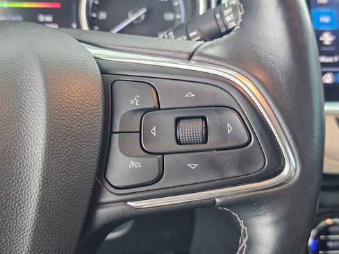 Used 2020 Buick Encore GX Essence w/ Experience Buick Package FWD image 28