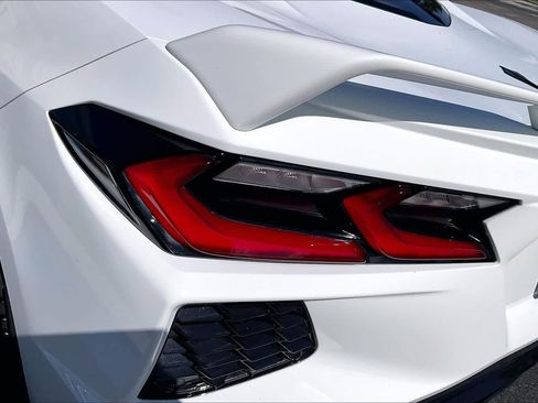 Certified 2021 Chevrolet Corvette Stingray Preferred Cpe w/ Engine Appearance Package RWD image 27