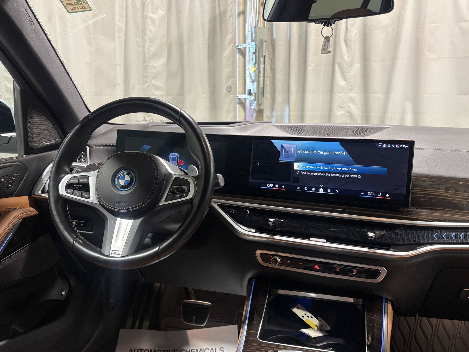 Used 2024 BMW X5 xDrive50e w/ Executive Package AWD/4WD image 4