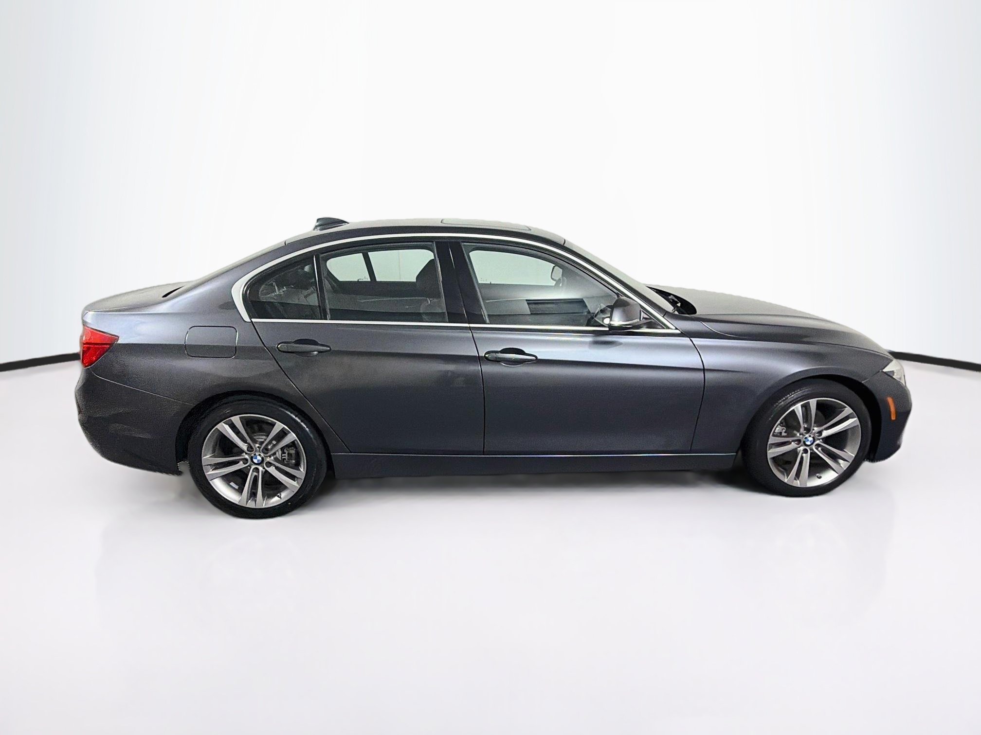 Used 2017 BMW 330i Sedan RWD image 10