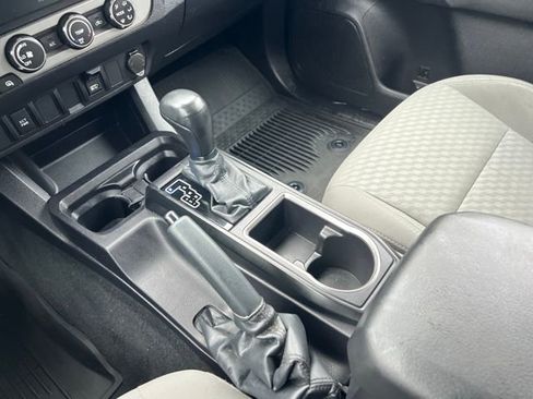 Used 2022 Toyota Tacoma SR image 26