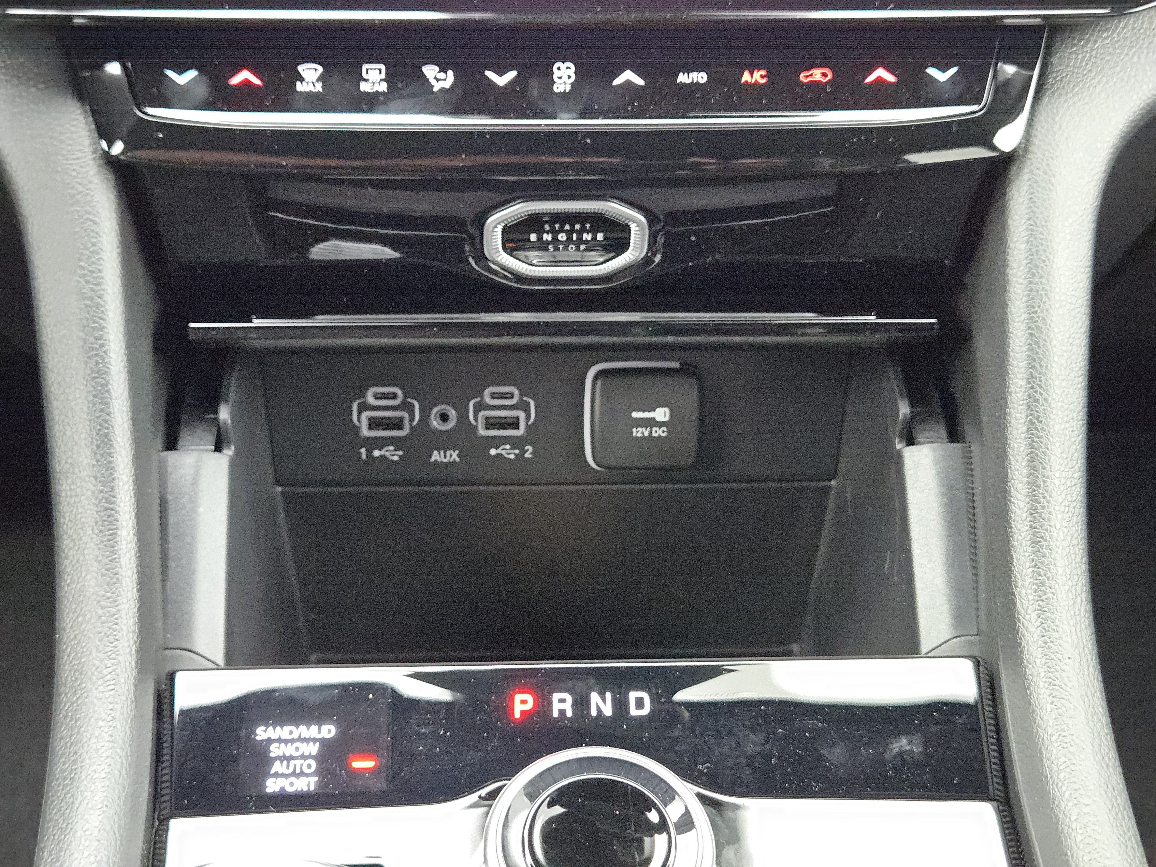 New 2026 Jeep Grand Cherokee L Limited w/ Limited Altitude Package AWD/4WD image 15