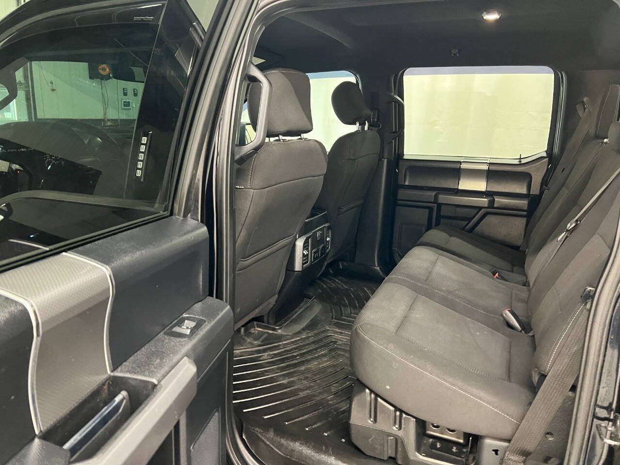 Used 2017 Ford F150 XLT w/ Equipment Group 302A Luxury AWD/4WD image 9