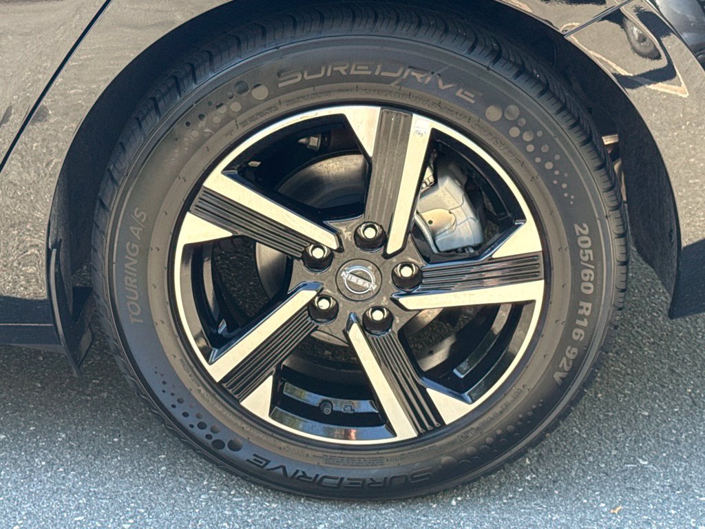 Used 2025 Nissan Sentra SV FWD image 13