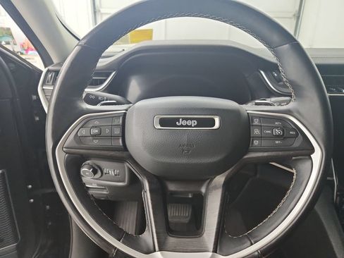 Certified 2022 Jeep Grand Cherokee L Limited AWD/4WD image 25