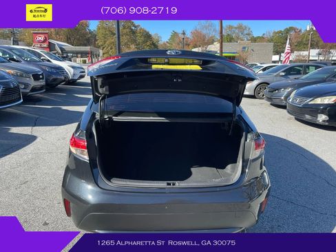 Used 2021 Toyota Corolla LE image 9
