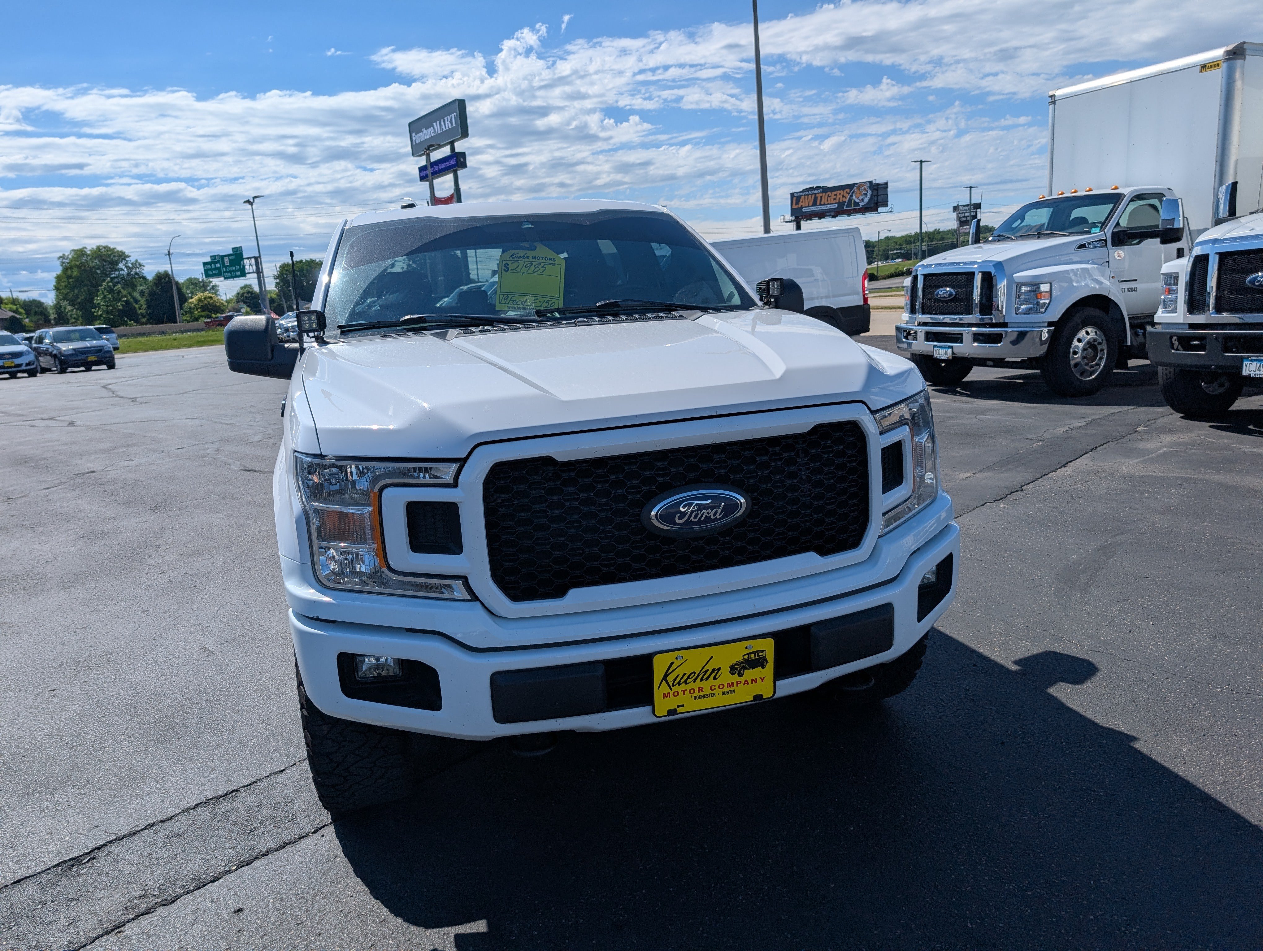 Used 2019 Ford F150 XL w/ Equipment Group 101A Mid AWD/4WD image 3