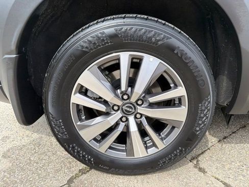 Used 2023 Nissan Pathfinder SL FWD image 19