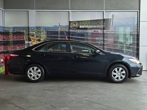 Certified 2016 Toyota Camry LE FWD image 4