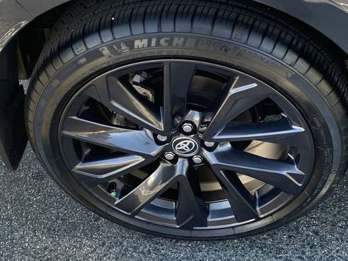 Used 2025 Toyota Corolla SE FWD image 33
