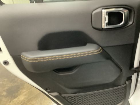 New 2026 Jeep Wrangler Unlimited Sahara AWD/4WD image 25
